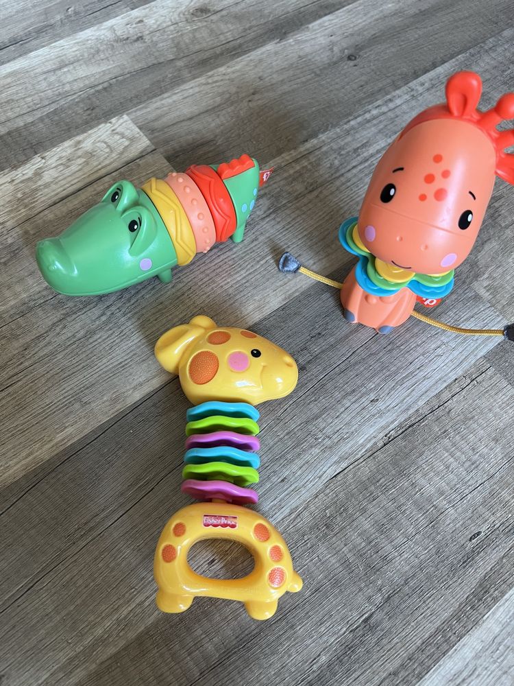 FISHER PRICE zestaw (+ gratis) sensoryczna żyrafa krokodyl i kostka