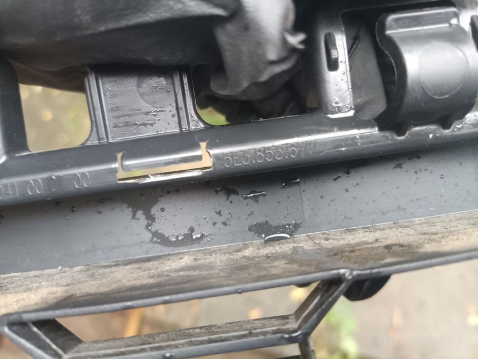 Skoda Octavia IV 4 krata kratka środkowa zderzaka przedniego przód org