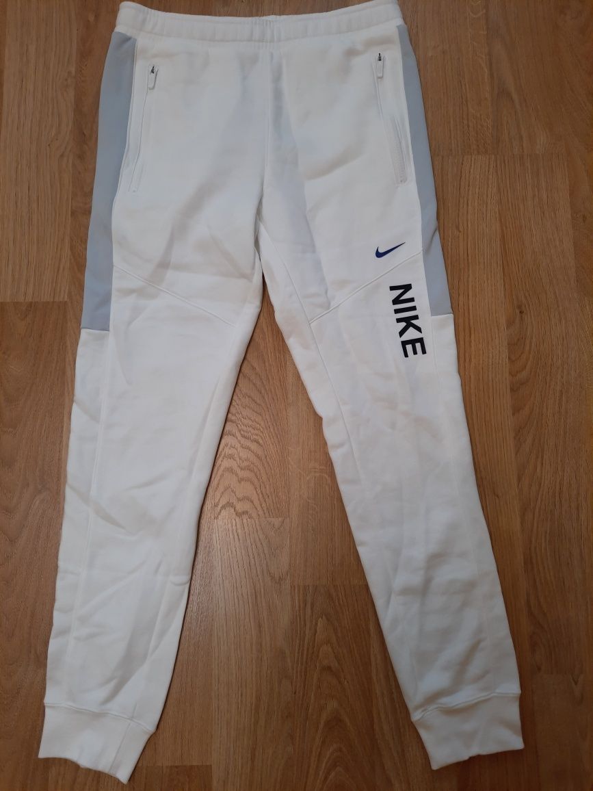 Чоловічі спортивні штани Nike Sportswear Hybrid Fleece Joggers DV2330-