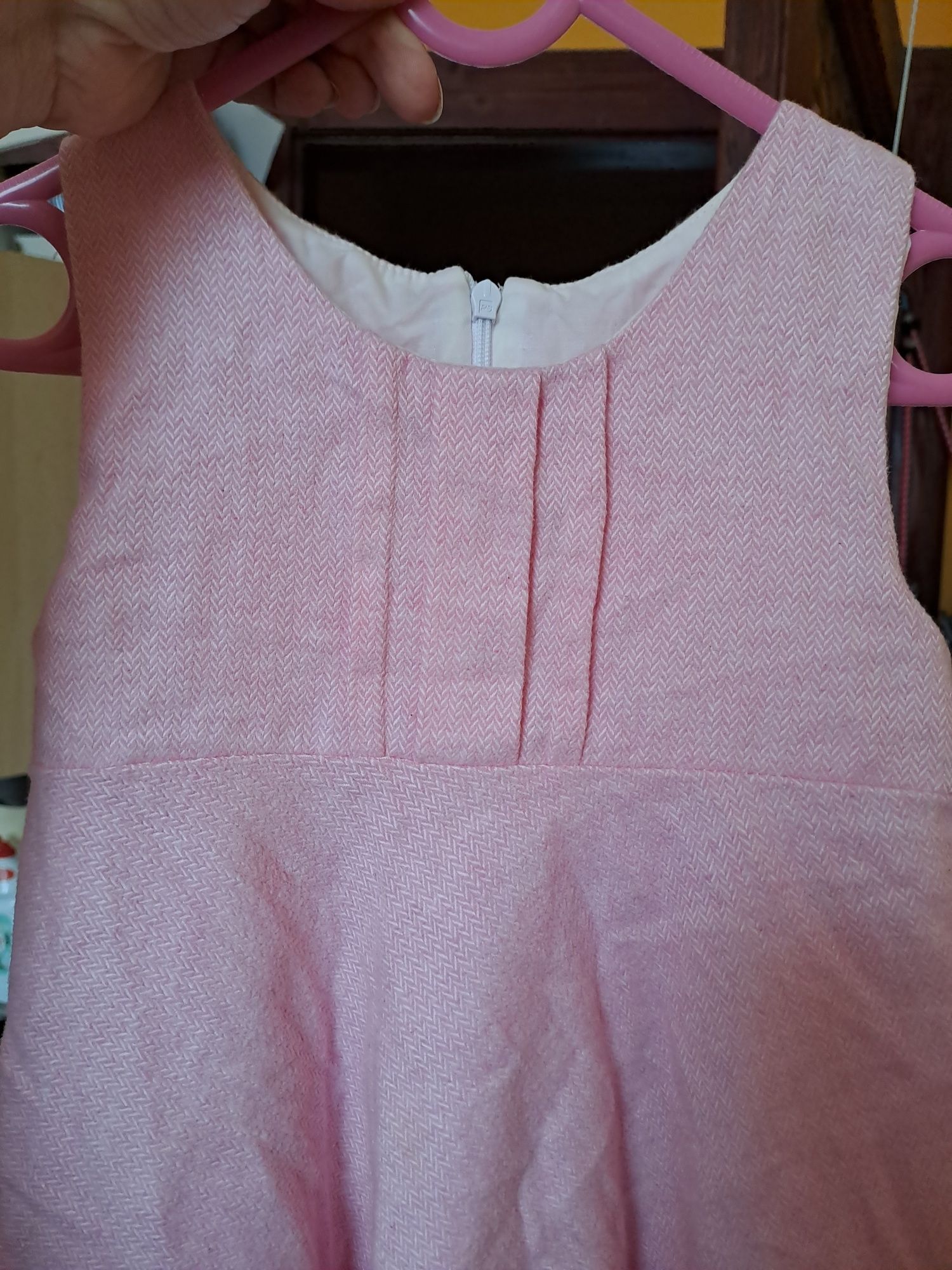 Różowa, elegancka sukienka dla dziewczynki, rozmiar 92