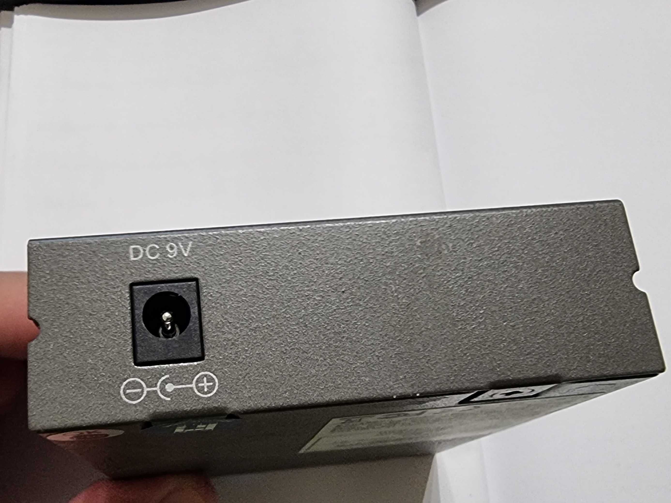 Vende-se media converter Level One