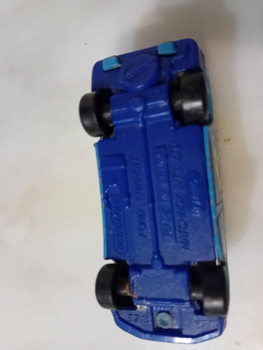 Miniatura Matchbox Ford Transit