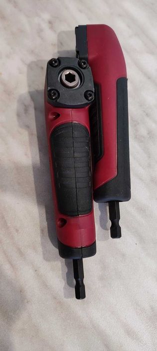 Угловой редуктор адаптер для шуруповерта.