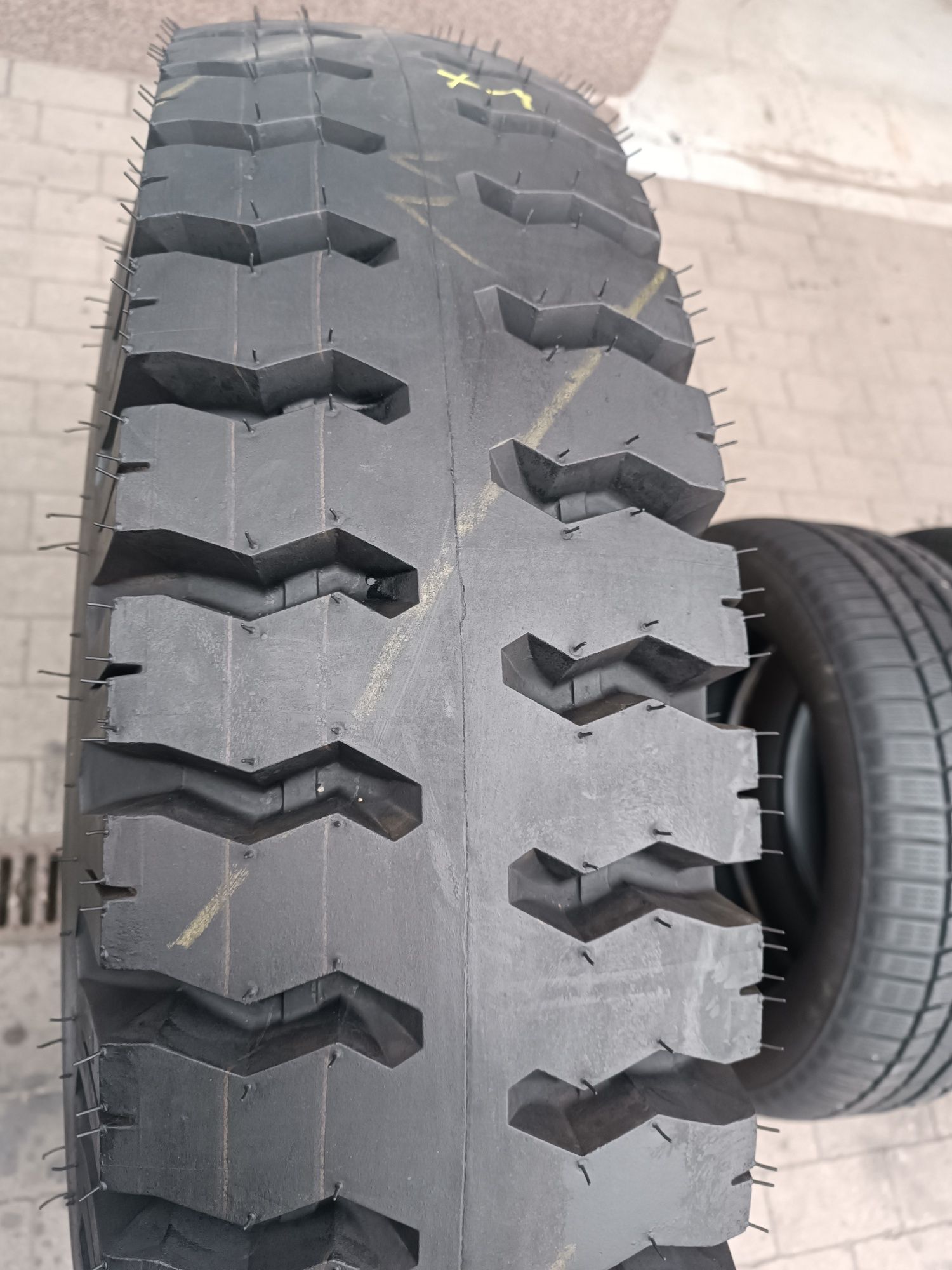 11.00-20 Mitas NB 59  11.00R20