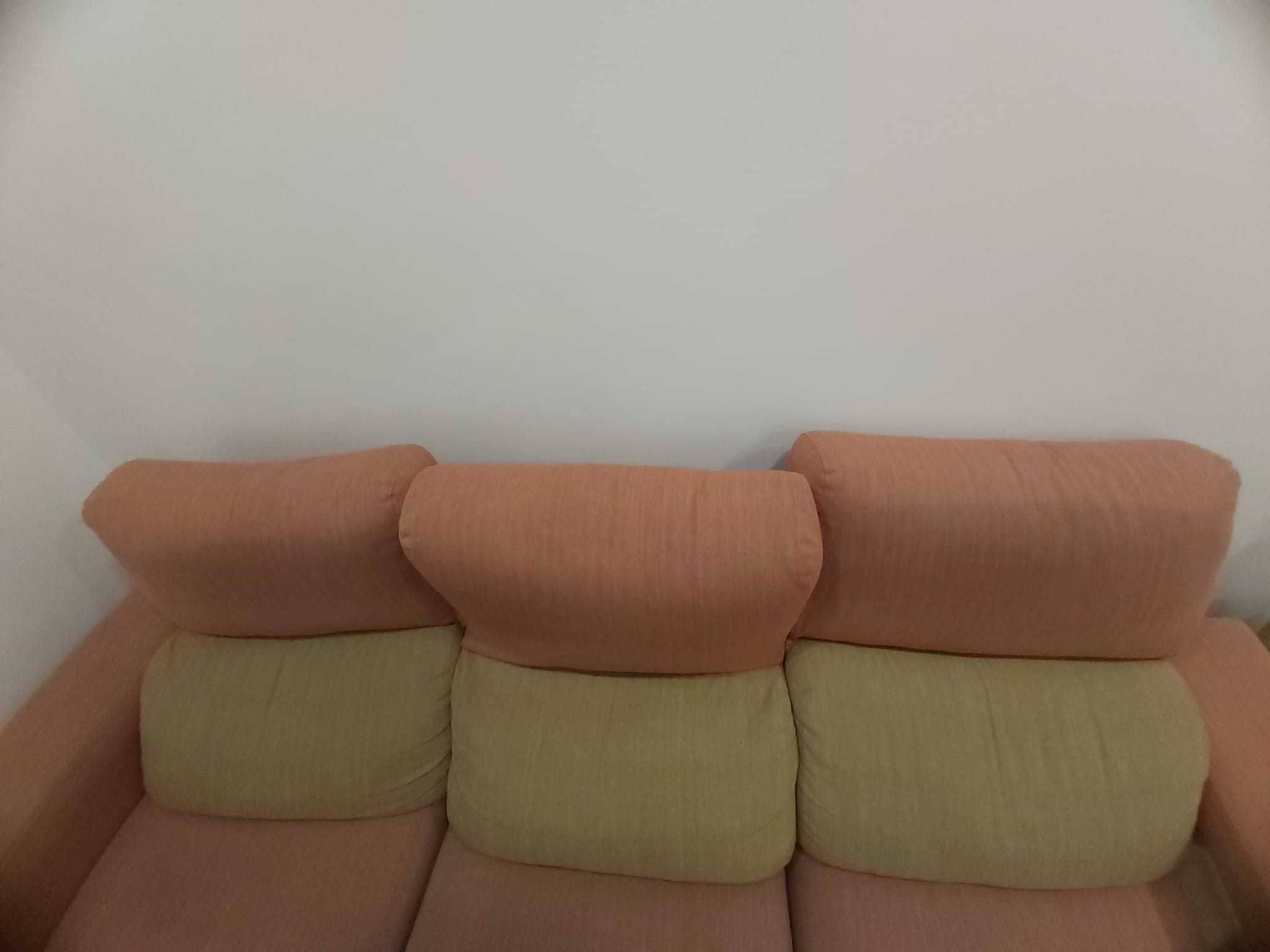 Sofá com chaise long