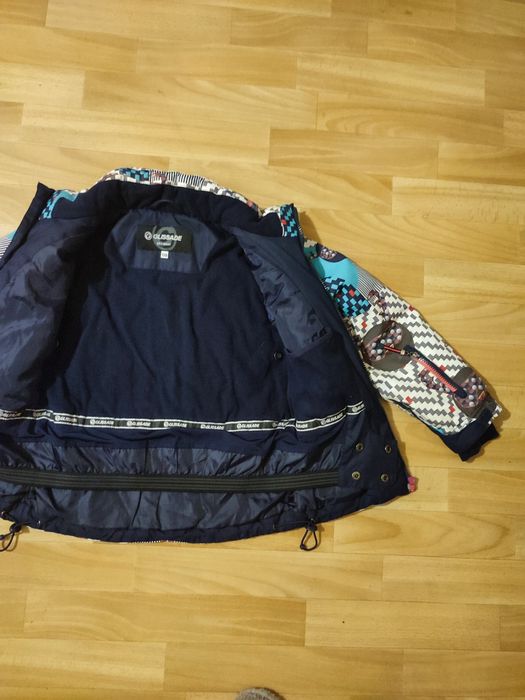 Продам теплый пуховик куртку для мальчика р 128