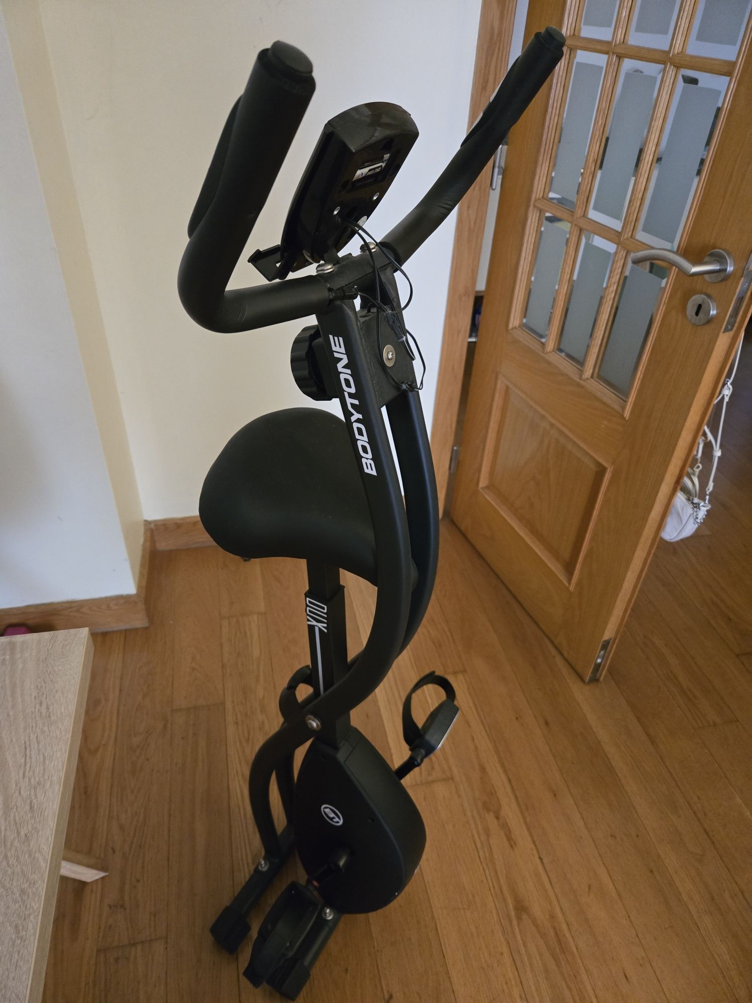 Bicicleta estática dobrável