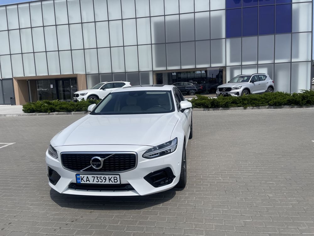 Volvo S90 T6 AWD R-Design 2017 г возможно в рассрочку 1150$ на 36 мес.