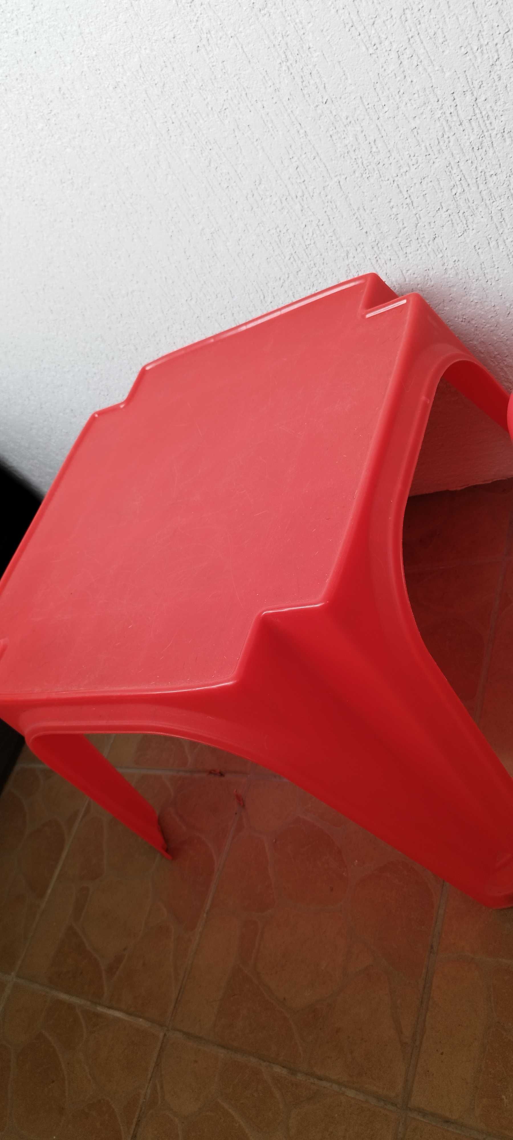Stolik i krzesełko plastikowe dla dziecka