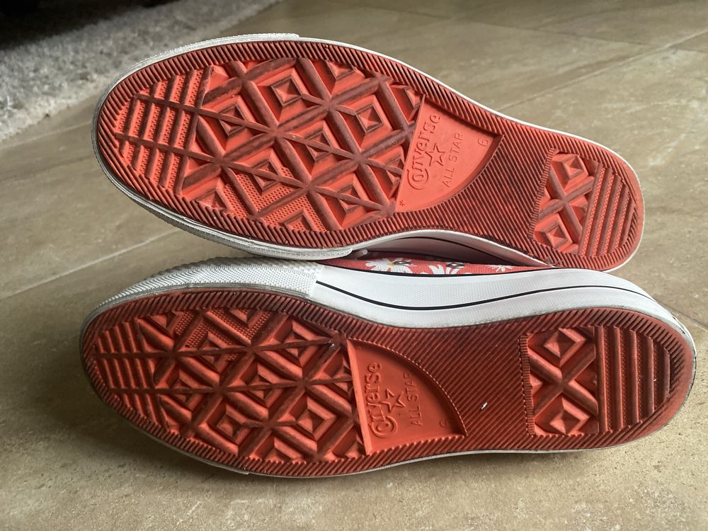 Converse 39 w stokrotki kwiatki