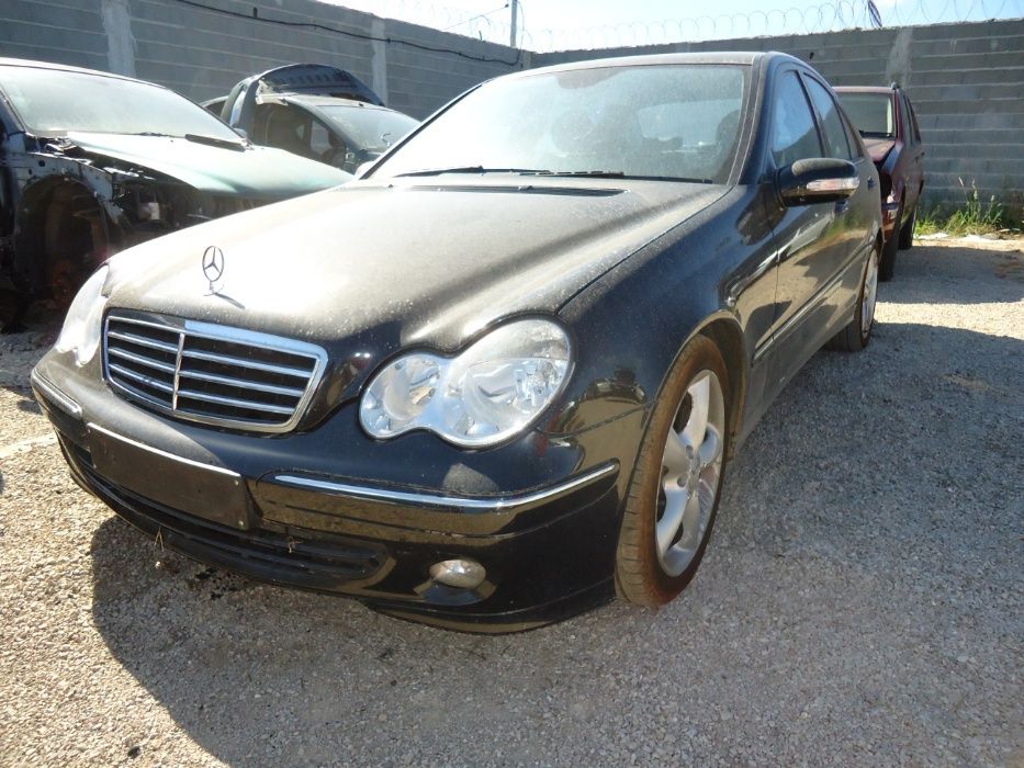 Mercedes C 220 cdi Avantgarde de 2005 só ás peças