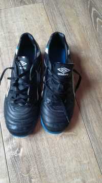 Umbro.       buty 38