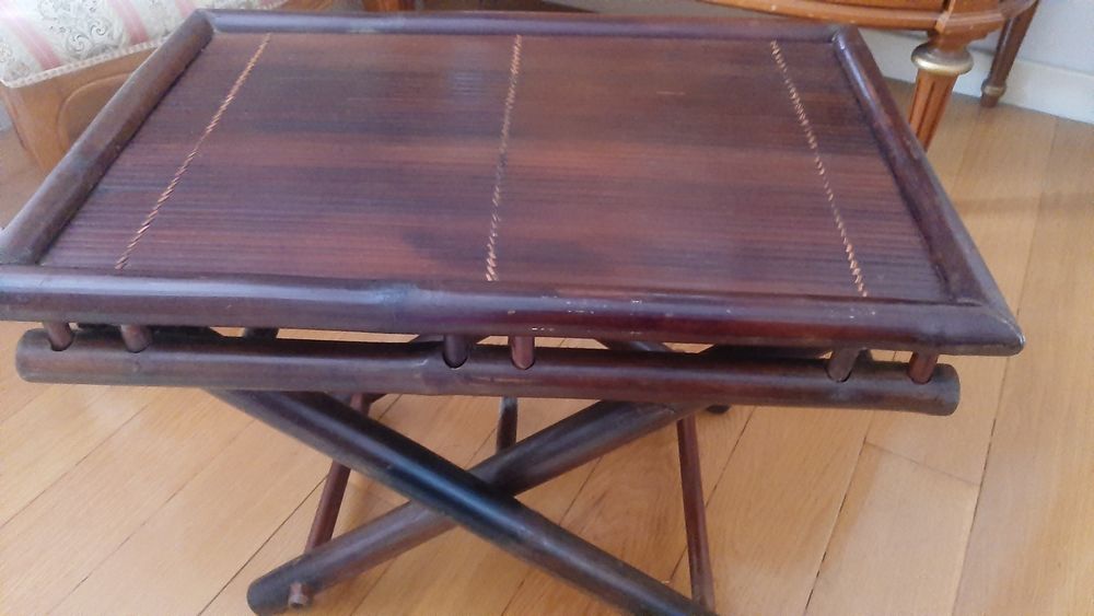 Mesa de apoio em madeira  dobrável