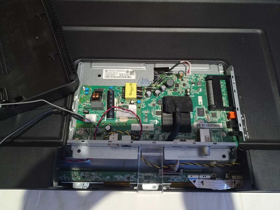 Телевізор 40'' дюймів UDTV 40FE850 на запчастини