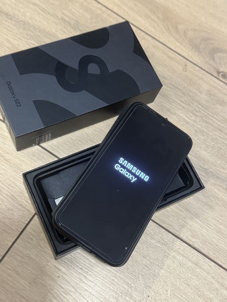 sprzedam samsung S22 8/256gb stan idealny