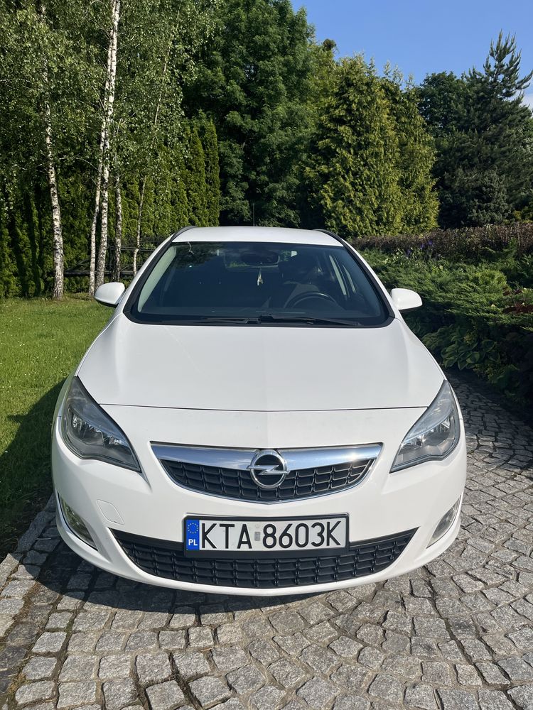 Opel Astra J 1.7 CDTI 125KM
