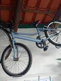 Bicicleta azul claro 4-6 anos