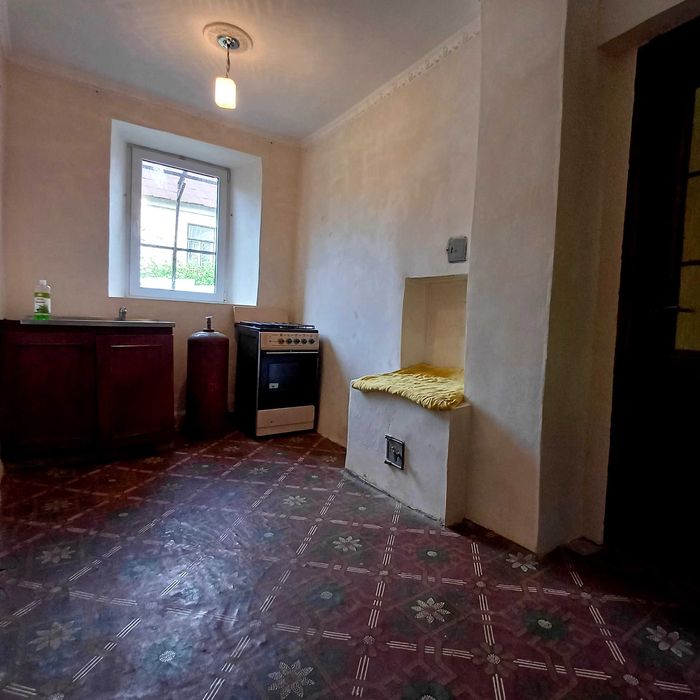 Продаж півбудинку,район центральних мостів,лодочної станції.