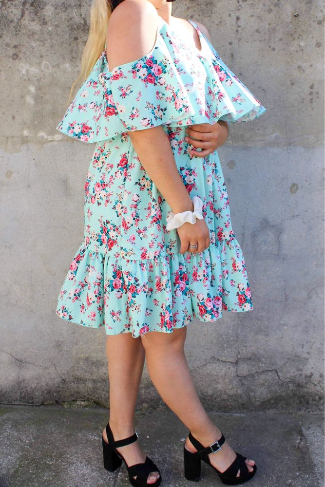Vestido floral novo