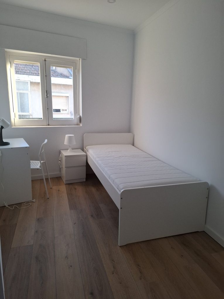 Quarto individual, na Alta de Lisboa junto ao Leroy Merlin