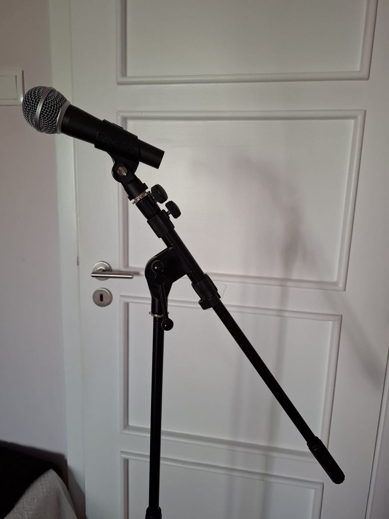Microfone Soundsation com Suporte