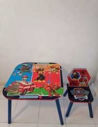 Vendo conjunto mesa e duas cadeiras infantil