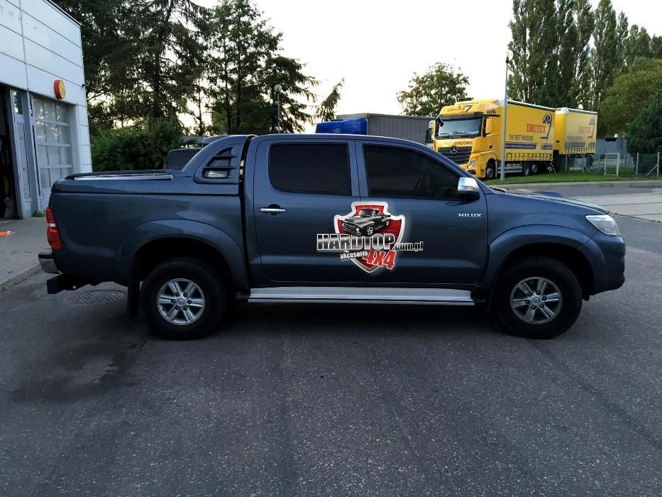 zabudowa skrzyni fullbox hardtop Toyota Hilux L200 Navara Amarok