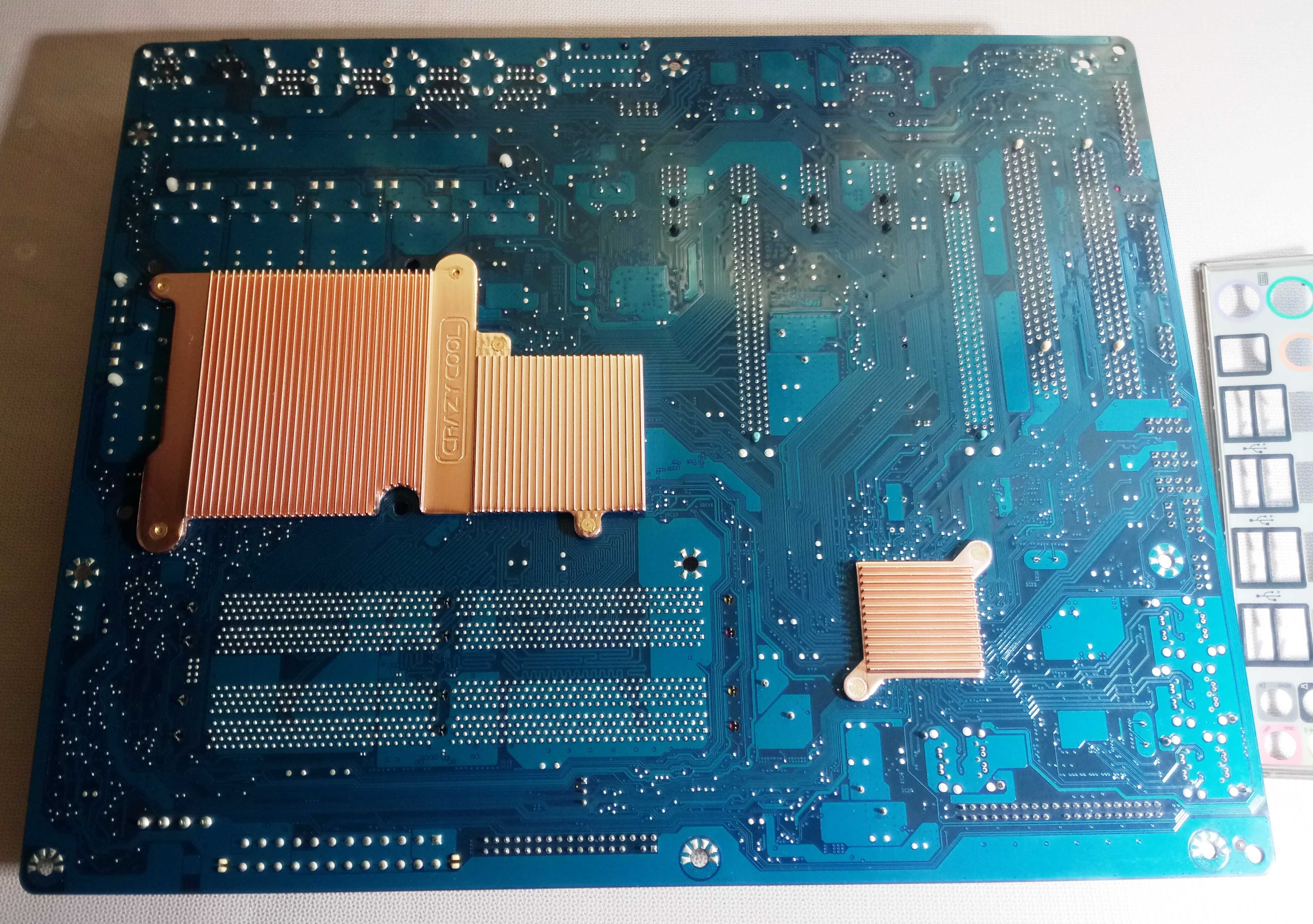 Gigabyte GA-X38-DQ6 + Core 2 Quad Q6600 + 4 X 1GB Apacer DDR2 800MHz