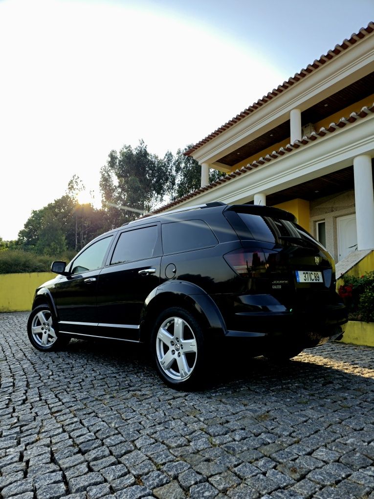 Dodge Journey com Faróis Exclusivos – Único em Portugal