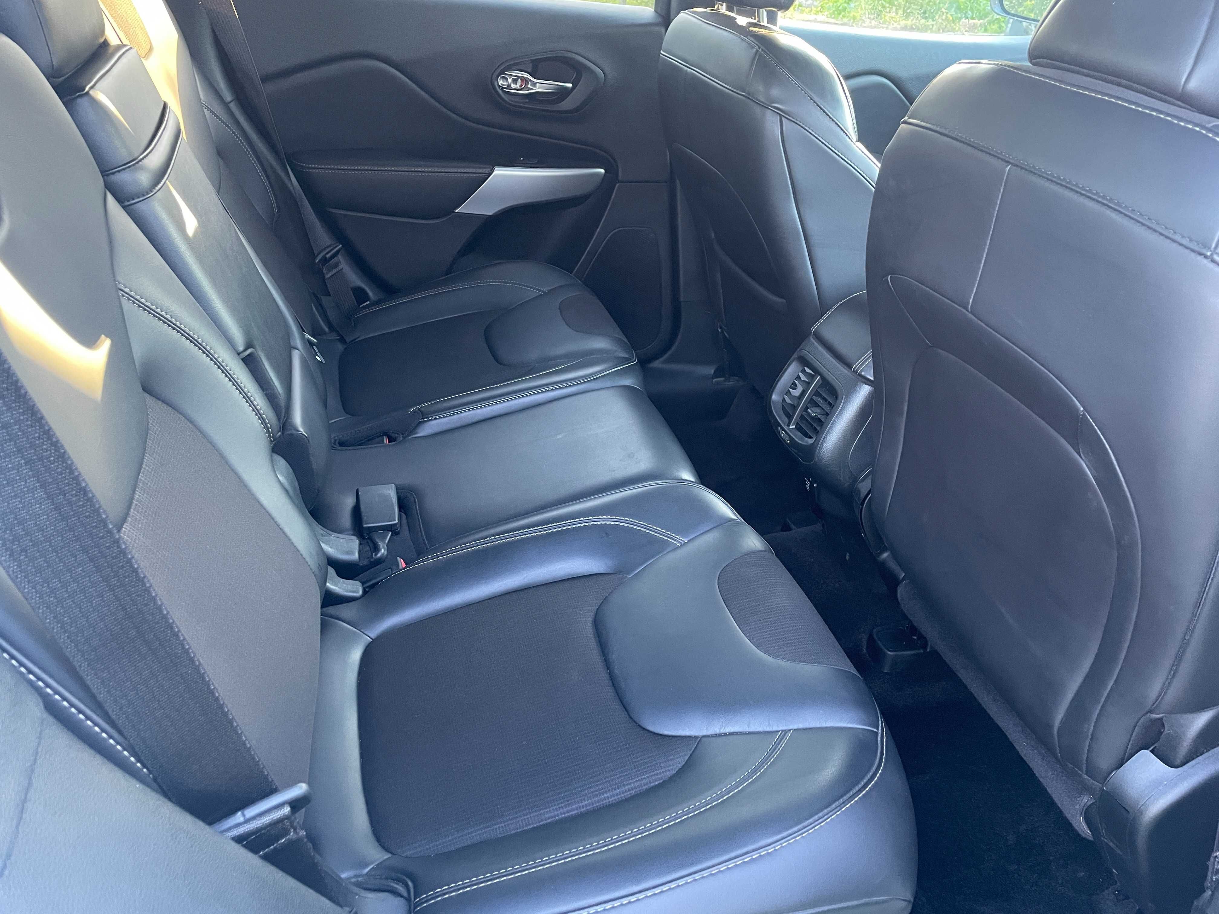 Jeep Cherokee KL 2018 2.4 Benzyna 4x4 Bogata wersja , f-ra Vat 23%