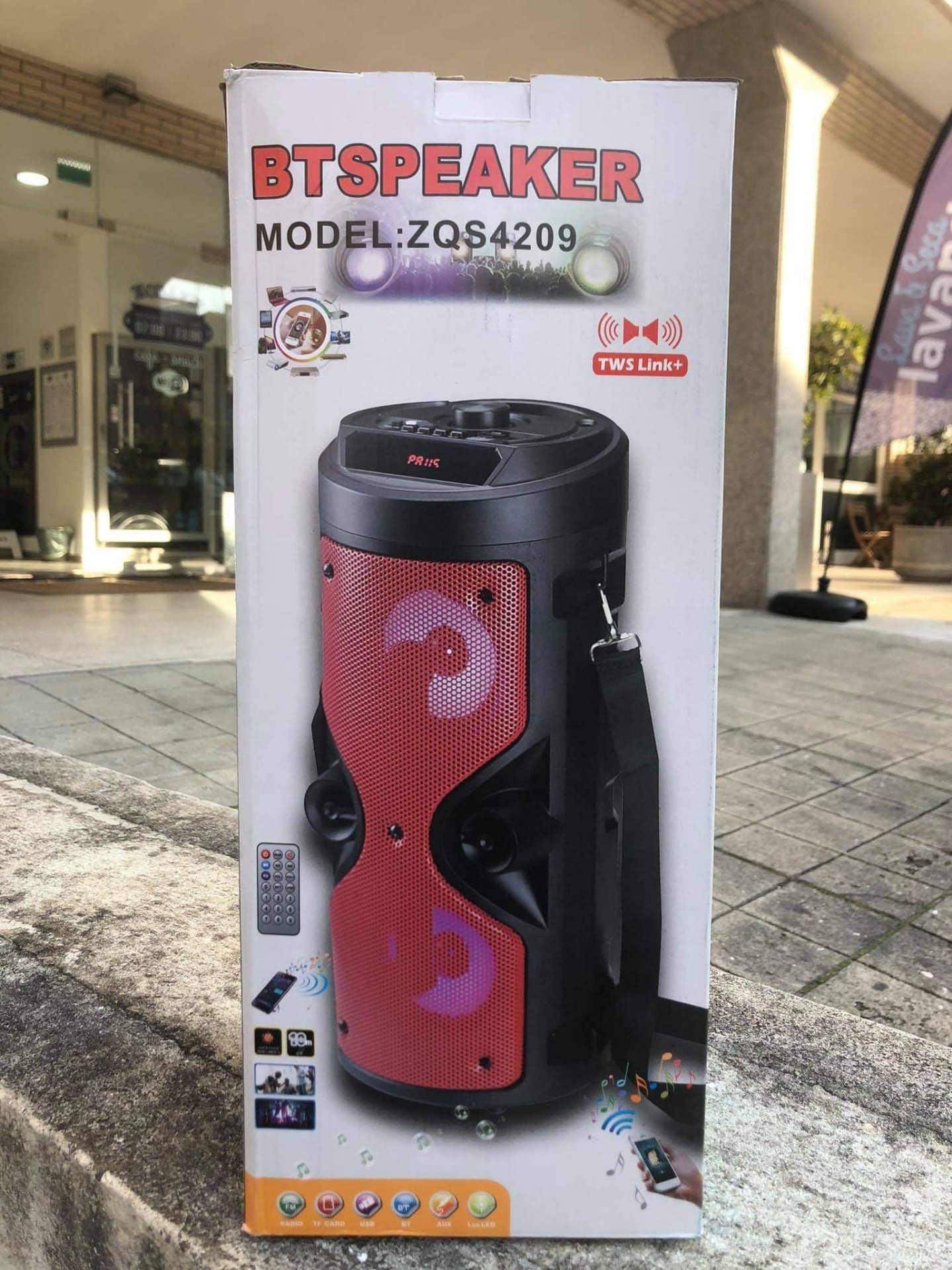 Coluna de som Karaoke Portátil super potente com Bluetooth e micro.