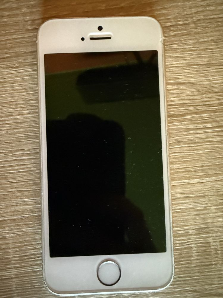 Sprzedam 3 IPHONE 5s, 6s, 7