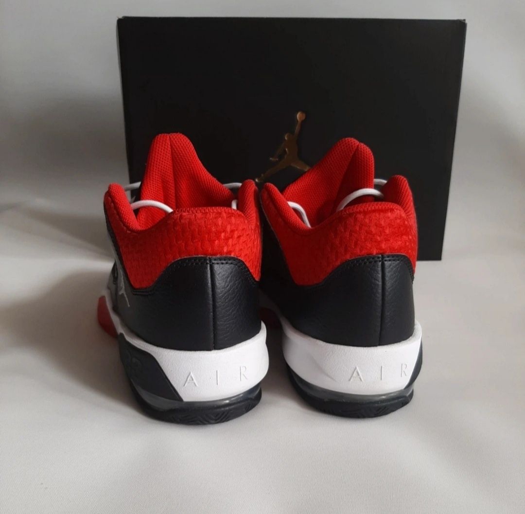 Nike Jordan Max Aura 3