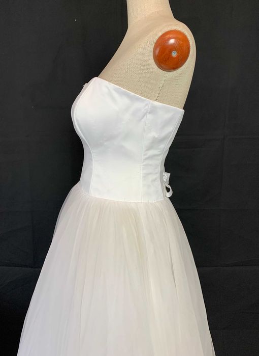 Minimalistyczna suknia ślubna balowa 36/38 S/M księżniczka tiulowa