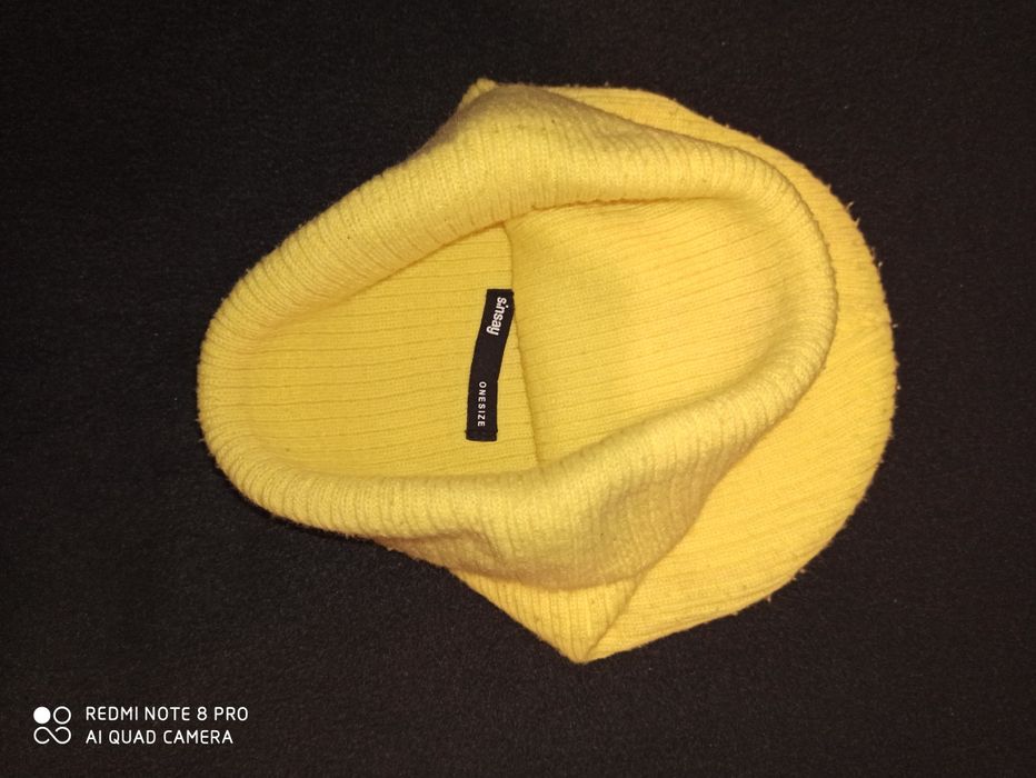 Шапки женские, молодёжные Zara, Sinsay.