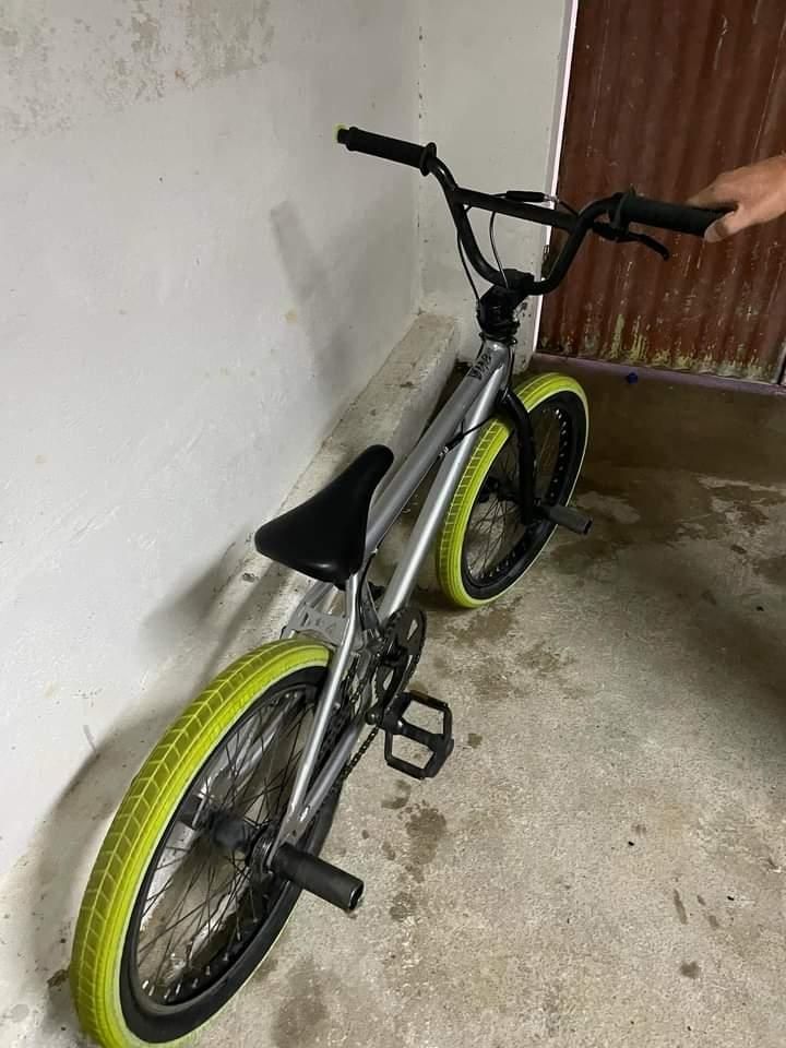 Bmx em bom estado unico dono.Preço negociavel
