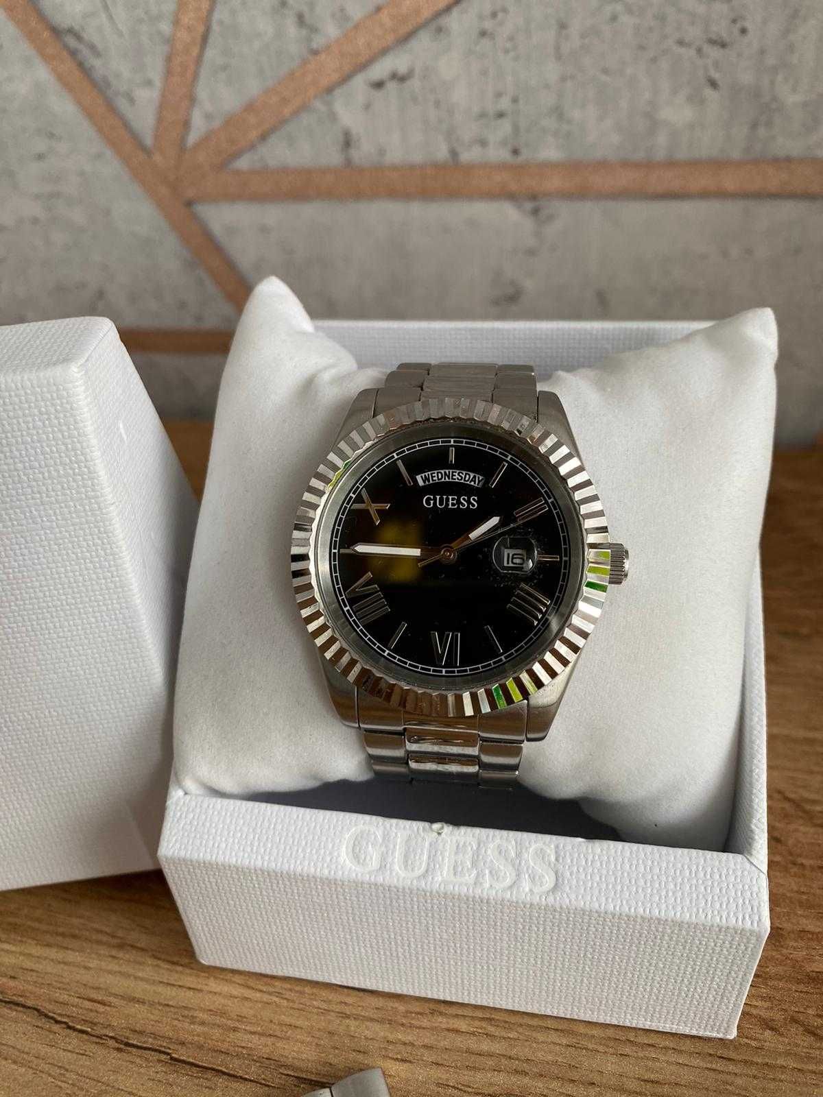 Srebrny damski męski zegarek uniseks Guess  W0265G1