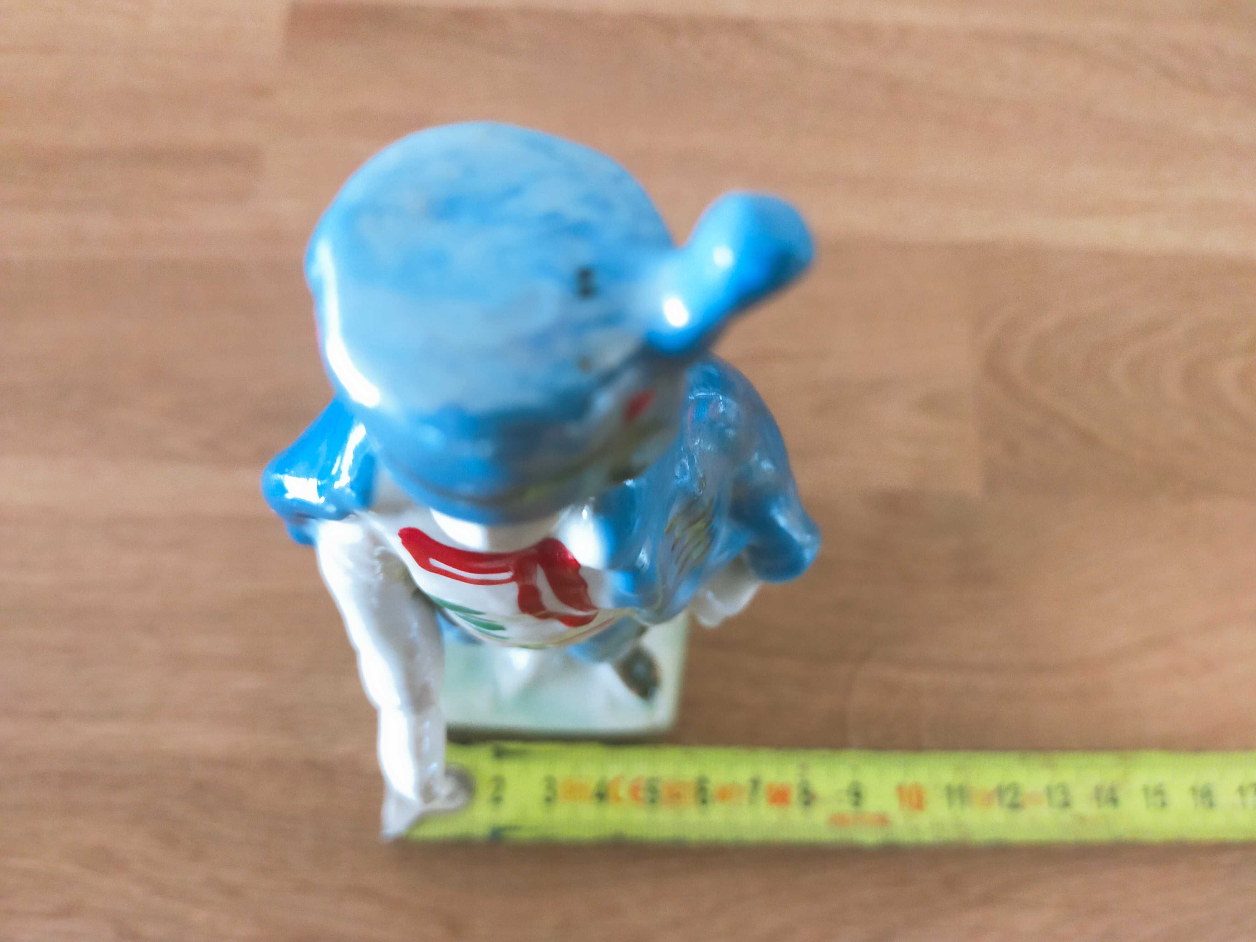 figurka zołnierza z porcelany