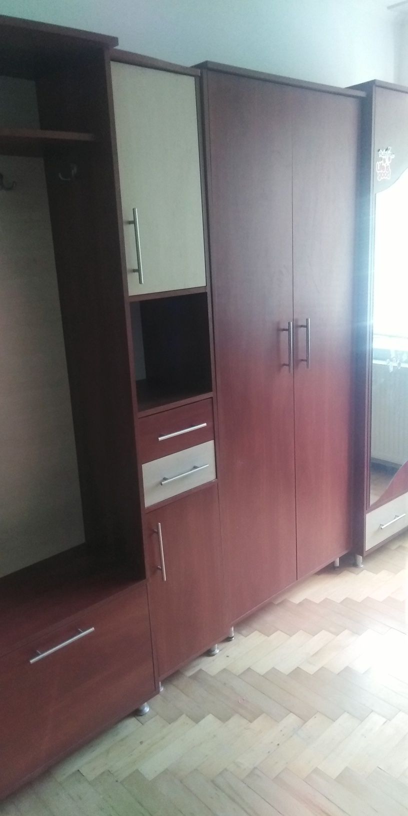Продам шафу в прихожу