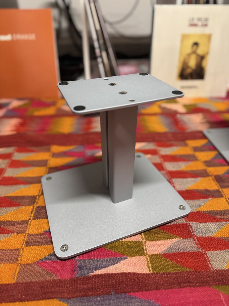 Solidne podstawki pod monitory