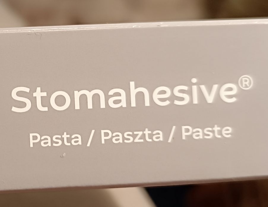 Stomahesive, pasta do stomii
