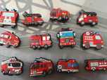 Pins bombeiros carros