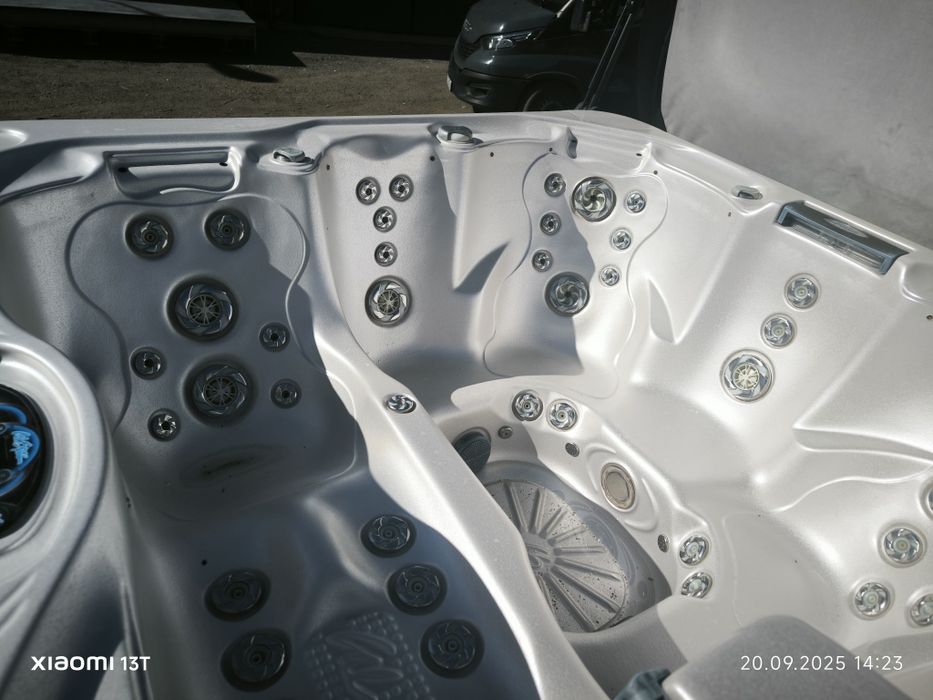 Jacuzzi Ogrodowe CAL Spas 210x210 elektroliza soli mocne!