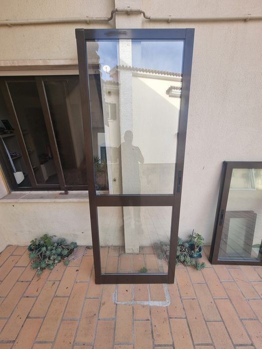 Janelas e portas em alumínio