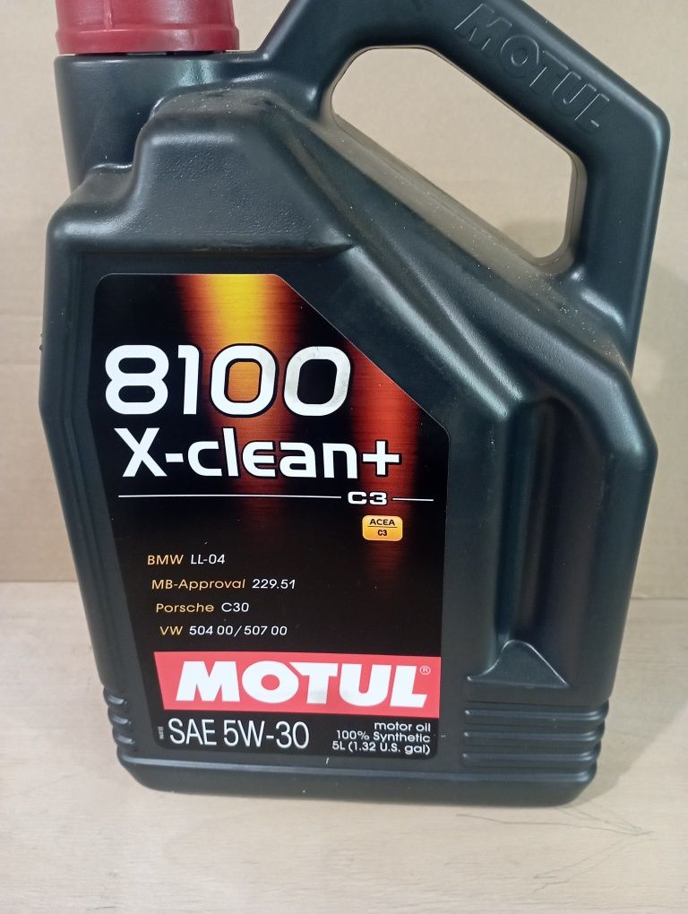 Масло моторне Motul 5w30 X-clean+5 літрів