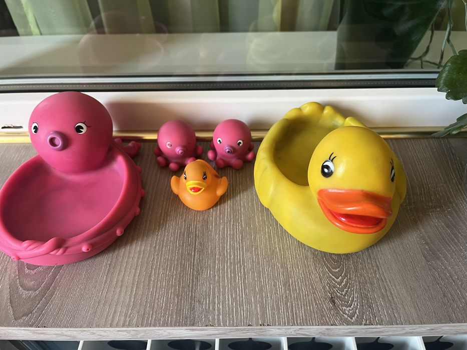 Продам резиновые игрушки