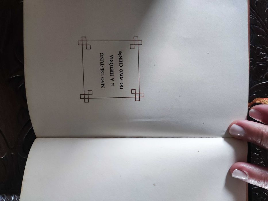 Colecção de 6 livros "Mao Tsé Tung e a história do povo Chinês"