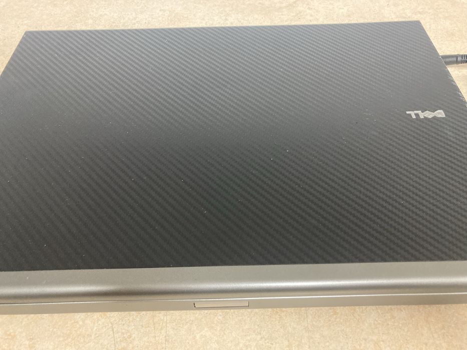 Laotop Dell Precision M6500 17 cali z grafiką Nvidia