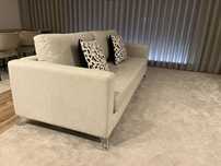 Sofa bege em tecido