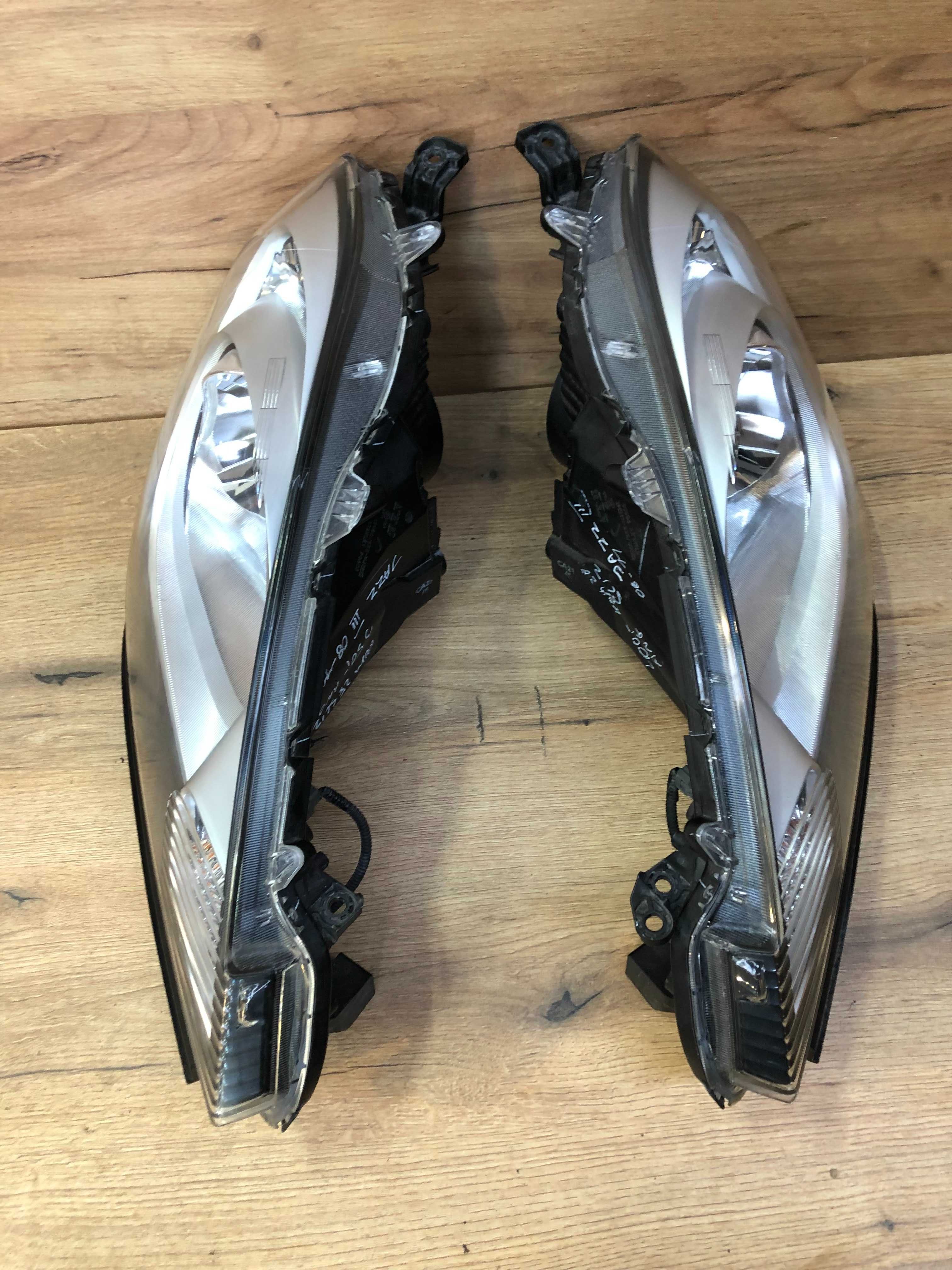 Lampa/reflektor przedni lewy prawy Honda Jazz III